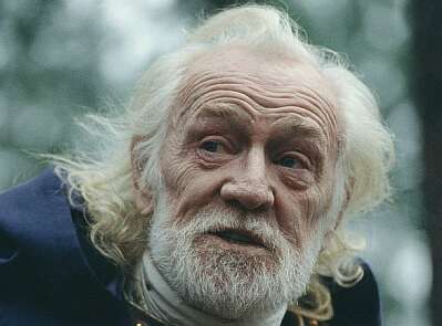 Richard Harris as Emperor Marcus Aurelius in Gladiator